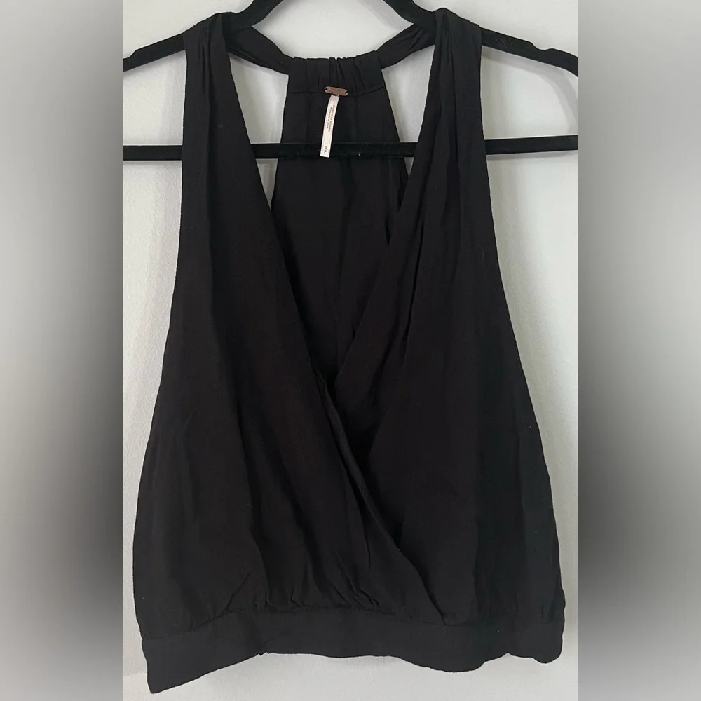 Free People women’s small black vneck sleeveless fall layering tank top